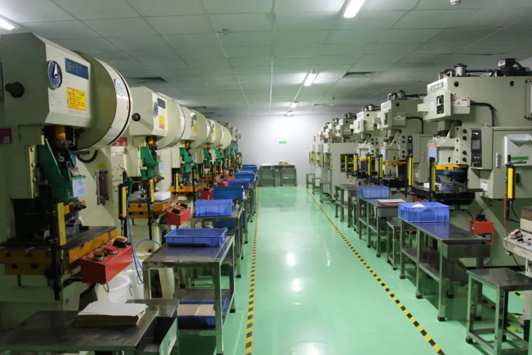 五金加工廠有機廢氣異味控制，Dejing的凈?除臭劑如何做到？.jpg